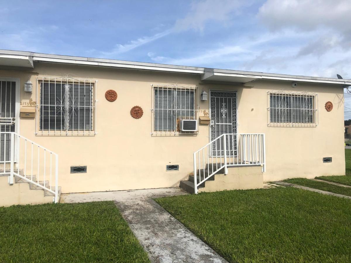 Value And Convenience In The Heart Of Near Downtown And The Beaches *