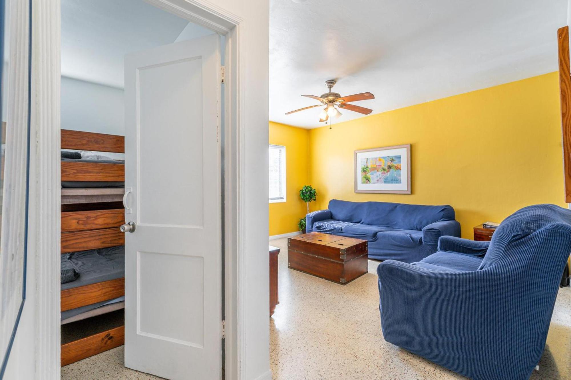 Appartamento Value And Convenience In The Heart Of Near Downtown And The Beaches